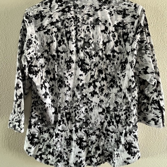 212 Collection, size Medium, black and white - Picture 2 of 3